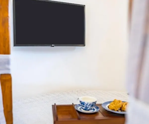 아파트 Liogerma *